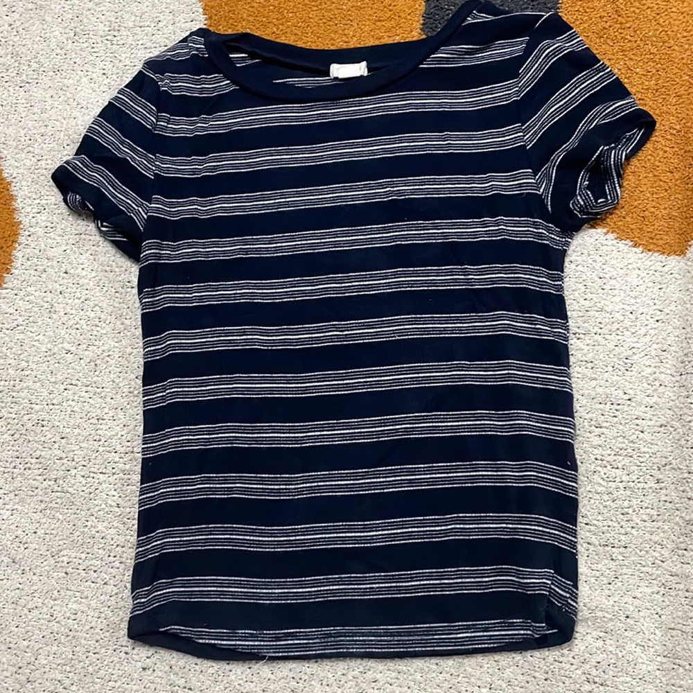 garage t shirt size xs